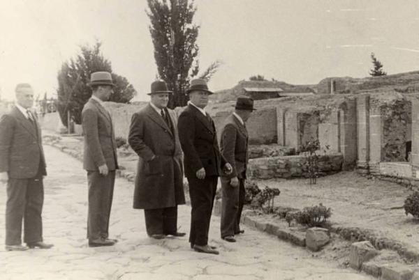 Giuseppe Bottai - Visita di Mussolini a Ostia Antica