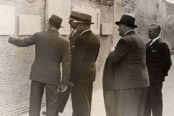 Giuseppe Bottai - Visita di Mussolini a Ostia Antica