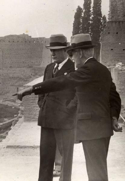 Giuseppe Bottai - Visita di Mussolini al Palatino