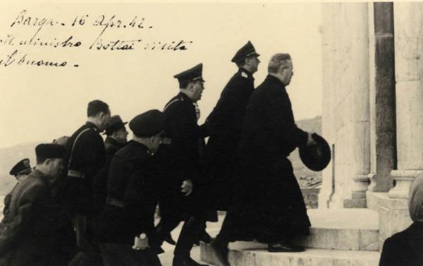 Giuseppe Bottai - Visita a Barga - Visita al Duomo