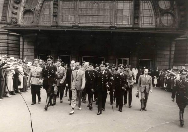 Giuseppe Bottai - Visita a Colonia - Arrivo alla Stazione