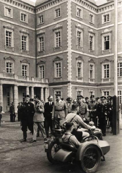 Giuseppe Bottai - Visita a Colonia - Inaugurazione dei corsi alla Casa del Petrarca