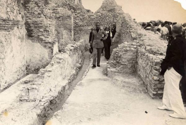 Giuseppe Bottai - Visita ai siti archeologici dell'isola di Capri