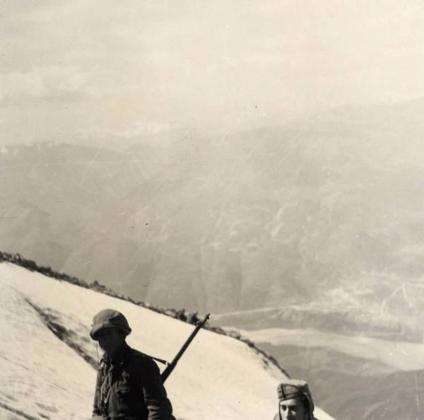 Guerra d'Albania - Fronte greco - Postazione della Divisione Julia sul monte Scendèli