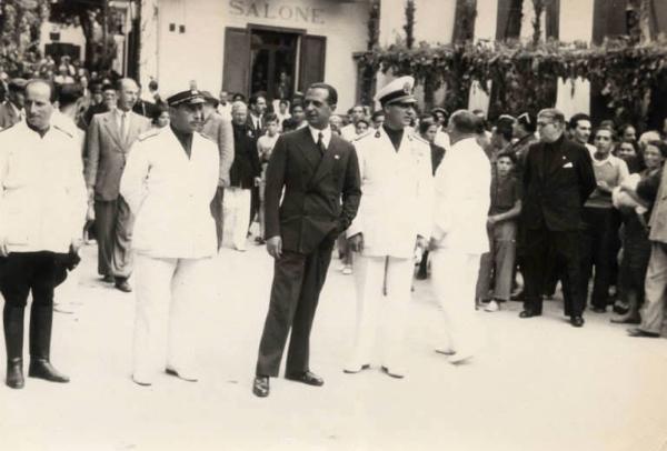 Giuseppe Bottai - Visita ai siti archeologici dell'isola di Capri - Sosta in paese