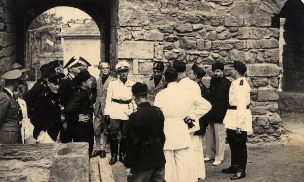 Giuseppe Bottai - Visita ad Aosta - Visita a sito archeologico