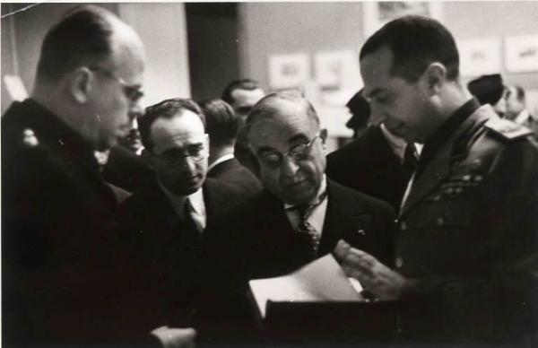 Giuseppe Bottai - Visita ad Atene - Visita alla Mostra del libro italiano