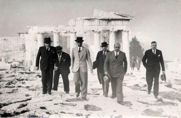 Giuseppe Bottai - Visita ad Atene - Visita all'Acropoli