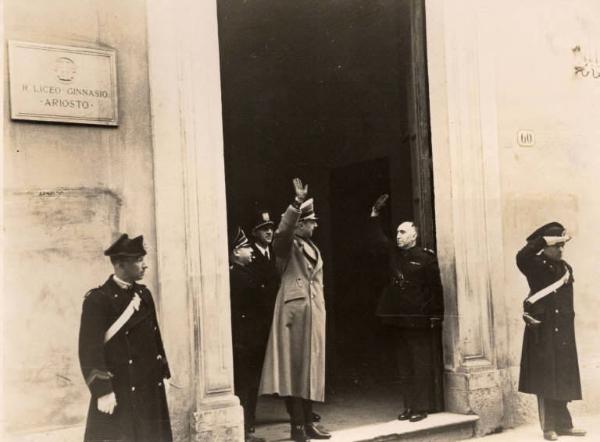 Giuseppe Bottai - Visita al Liceo Ariosto di Ferrara