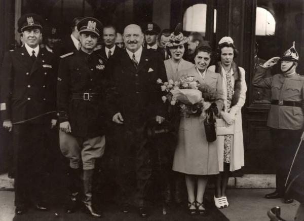 Giuseppe Bottai - Visita a Budapest - Accoglienza alla stazione