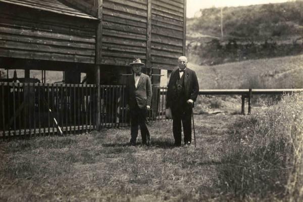 Giuseppe Bottai - Visita agli impianti industriali dei soffioni geotermici di Larderello