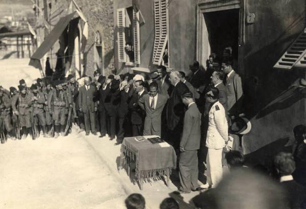 Giuseppe Bottai - Visita agli impianti industriali dei soffioni geotermici di Larderello