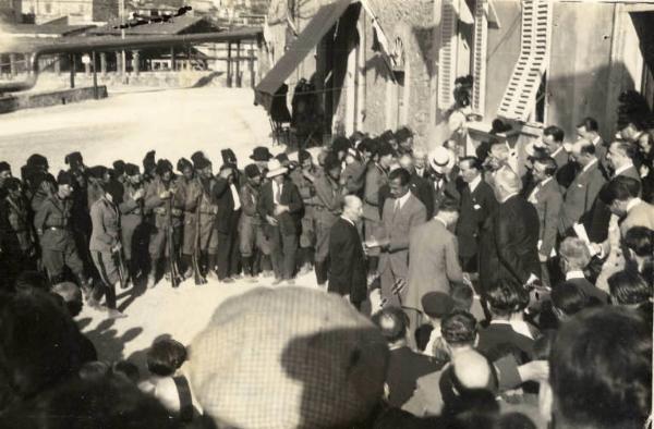 Giuseppe Bottai - Visita agli impianti industriali dei soffioni geotermici di Larderello