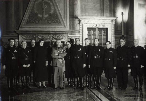 Giuseppe Bottai - Visita con i collaboratori del governatorato di Roma a Mussolini