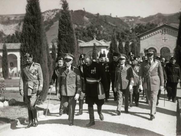 Giuseppe Bottai - Visita del re Vittorio Emanuele a Firenze