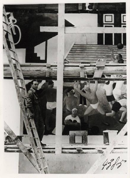 V Triennale - Lavori di allestimento - Galleria delle pitture - Pittura murale "olimpiadi" - Cesare Breveglieri