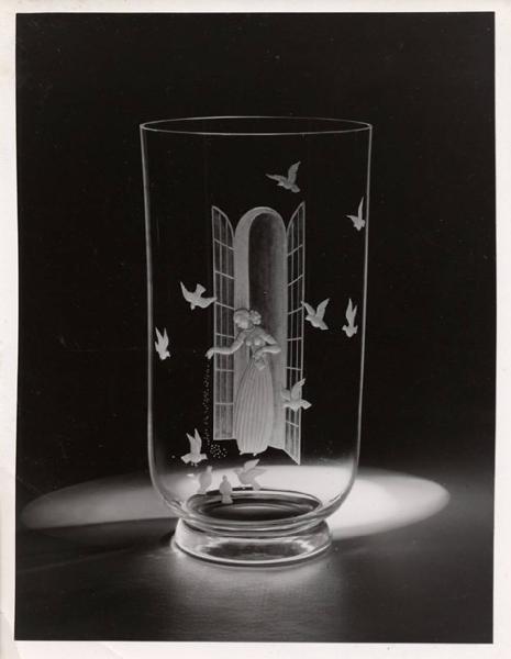 V Triennale - Arti decorative e industriali - Mostre estere - Svezia - Vaso di cristallo Orrefors inciso di Nils Landberg