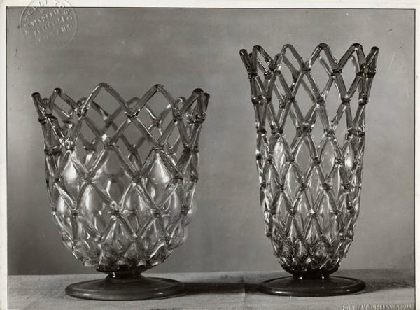 V Triennale - Arti decorative e industriali - Cristalli-metalli-illuminazione - Vasi di cristallo dei fratelli Toso