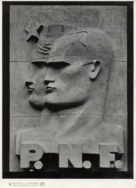 V Triennale - Mostre nel parco - Padiglione della stampa - Stampa italiana contemporanea - Bassorilievo che raffigura il P.N.F. di Mario Sironi