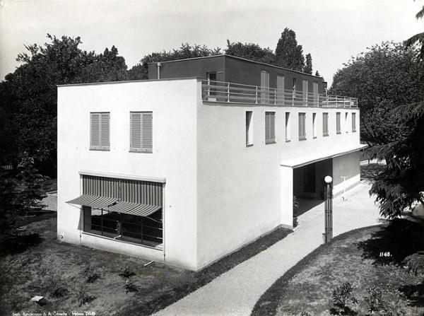 V Triennale - Mostra dell'abitazione - Gruppo di elementi di case popolari di Enrico Griffini e Piero Bottoni