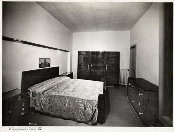 V Triennale - Mostra dell'abitazione - Casa minima di Alessandro Cairoli, G.B. Varisco e Osvaldo Borsani - Camera da letto matrimoniale
