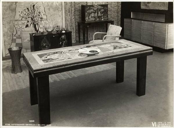 VI Triennale - Sezione dell'E.N.A.P.I. - Mobili di legno - Tavolo con piano di marmo intarsiato