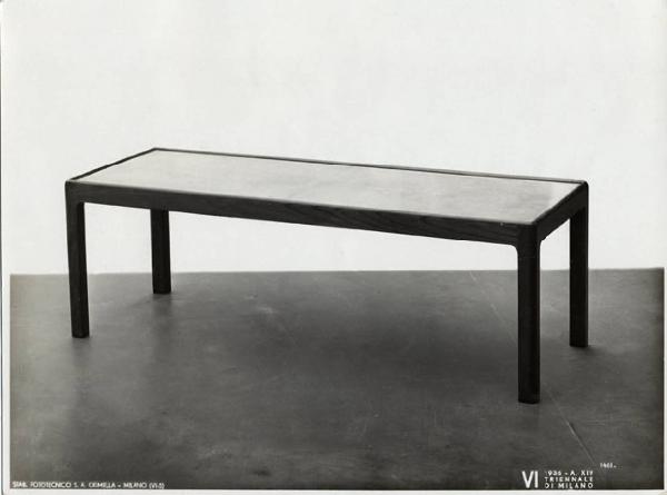 VI Triennale - Sezione dell'E.N.A.P.I. - Mobili di legno - Tavolino