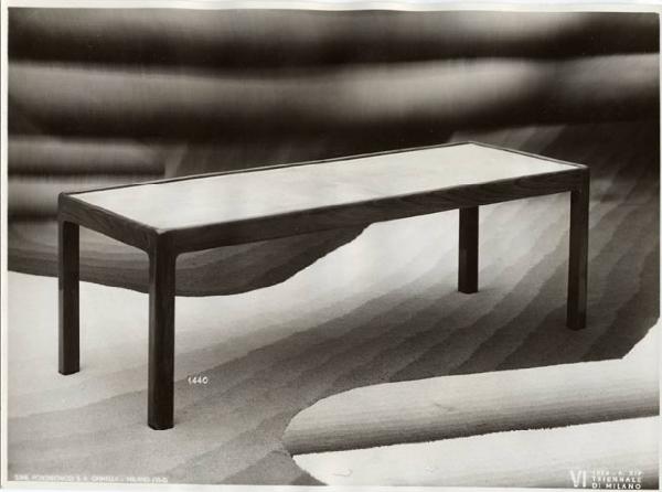 VI Triennale - Sezione dell'E.N.A.P.I. - Mobili di legno - Tavolino