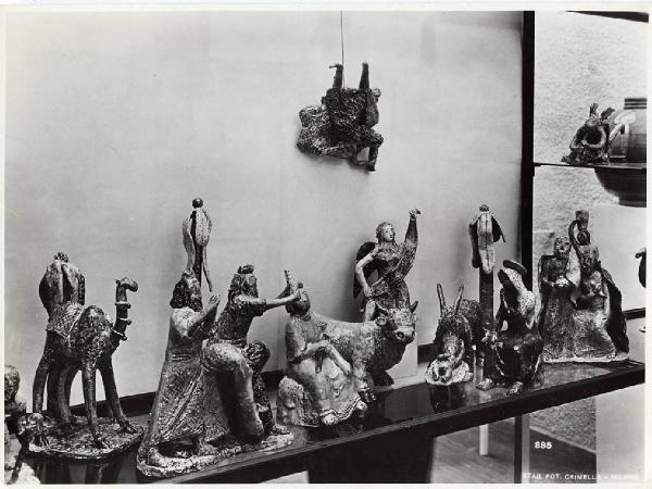 VI Triennale - Mostra delle Scuole d'arte - Istituto Superiore per le industrie artistiche di Monza - Figure per Presepio in ceramica colorata