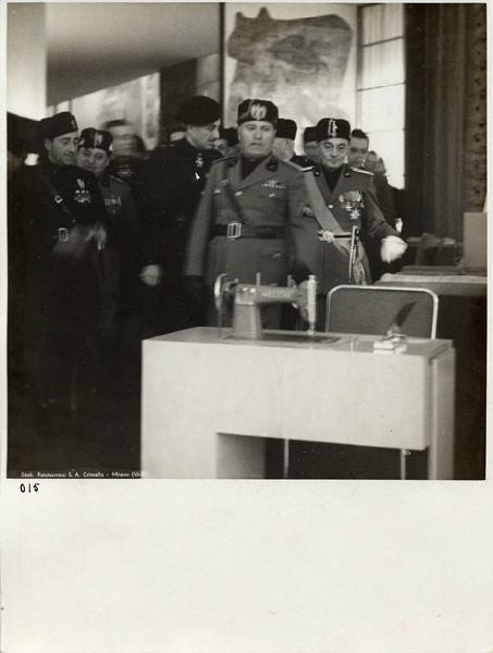 VI Triennale - Visita di Benito Mussolini - Giulio Barella - Carlo Alberto Felice - Achille Starace