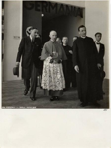VI Triennale - Visita del cardinale Ildefonso Schuster - Carlo Alberto Felice