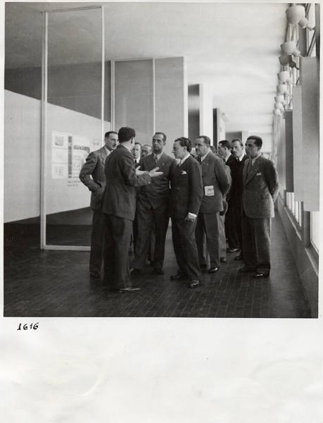 VI Triennale - Visita del Governatore di Roma Giuseppe Bottai - Carlo Alberto Felice - Filadelfo Scaglione - Giulio Barella - Giuseppe Pagano Pogatsching