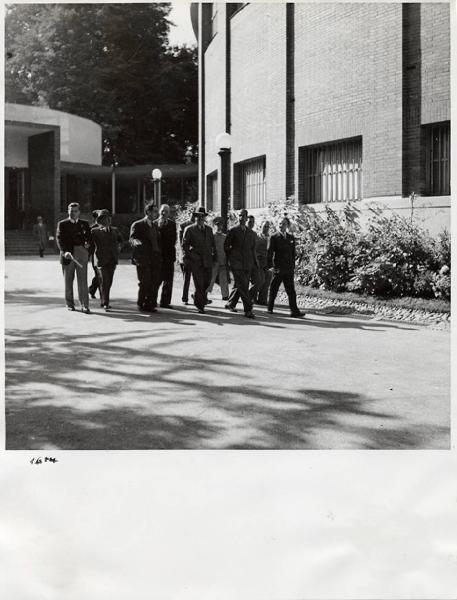 VI Triennale - Visita del Governatore di Roma Giuseppe Bottai - Giulio Barella - Carlo Alberto Felice - Giuseppe Pagano Pogatsching - Filadelfo Scaglione