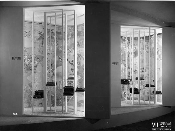 VII Triennale - Mostra delle vetrine - Vetrine della società Olivetti, macchine per scrivere