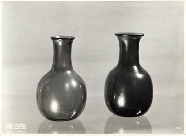 VII Triennale - Mostra dei metalli e dei vetri - Produzione Venini - Vasi in vetro
