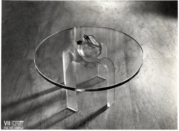VII Triennale - Mostra dei metalli e dei vetri - Produzione Seguso - Tavolino e posacenere in cristallo