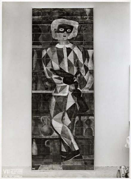 VII Triennale - Mostra dei metalli e dei vetri - Pannello di rame smaltato "Arlecchino" di Paolo De Poli