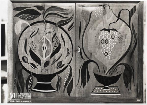 VII Triennale - Mostra dell'E.N.A.P.I. - Mobili e oggetti di legno - Stipo di legno intarsiato di Ugo Blasi e Alfredo Carnelutti