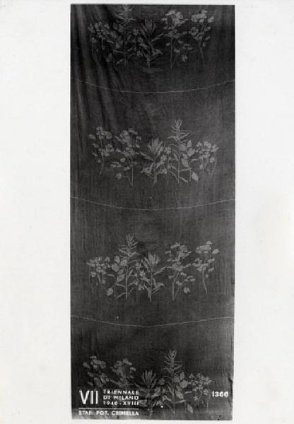 VII Triennale - Mostra dell'E.N.A.P.I. - Ricami e merletti - Tenda ricamata di Giovanni Pintori