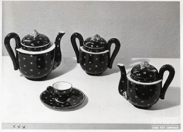 VII Triennale - Mostra dell'E.N.A.P.I. - Ceramica - Servizio da caffè in ceramica