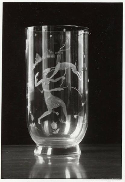 VII Triennale - Mostra delle Scuole d'arte - Vaso di vetro inciso
