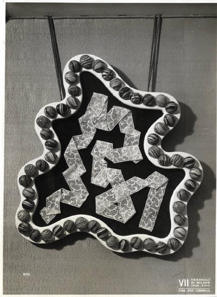 VII Triennale - Mostra dei tessuti e dei ricami - Sezione dei merletti e dei ricami - Pizzi di Valvaraita in cornice