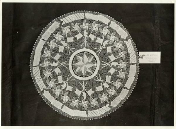 VII Triennale - Mostra dei tessuti e dei ricami - Sezione dei merletti e dei ricami - Merletto di Ars Wetana