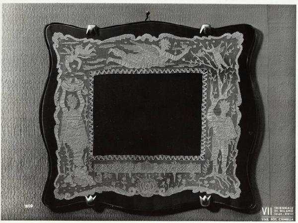 VII Triennale - Mostra dei tessuti e dei ricami - Sezione dei merletti e dei ricami - Cornice a punto Venezia di Pia di Valmarana