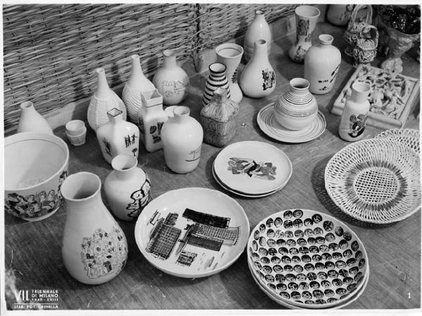 VII Triennale - Mostra della ceramica - Vasi in ceramica di Enrico Ciuti