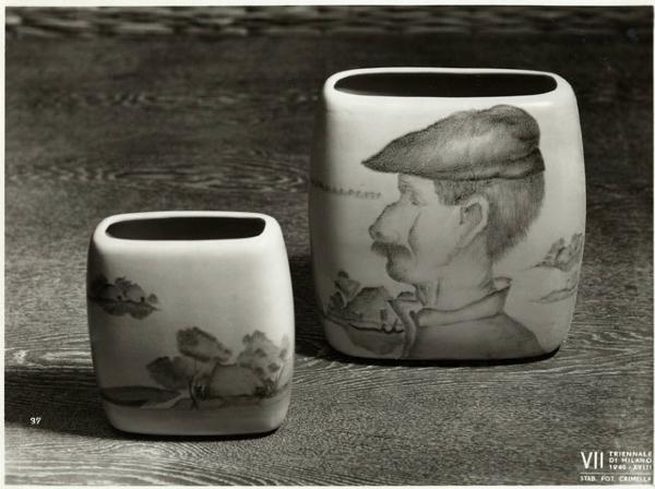 VII Triennale - Mostra della ceramica - Vasi in ceramica di Guido Andlovitz