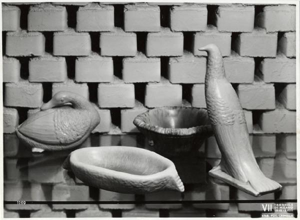 VII Triennale - Mostra della ceramica - Ciotole e animali in ceramica