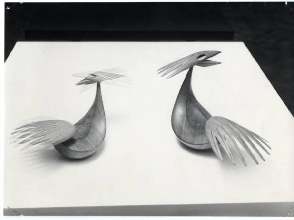 X Triennale - Germania - "Uccelli" intagliati in legno - Winde