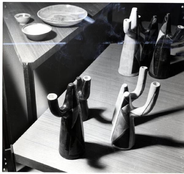 X Triennale - Israele - "Oranti" candelieri in ceramica - A. Chahne