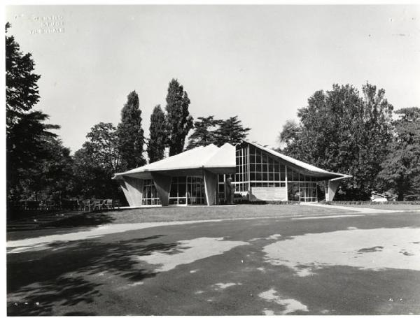 X Triennale - Parco Sempione - Padiglione per soggiorno - Ico Parisi - Silvio Longhi - Luigi Antonietti